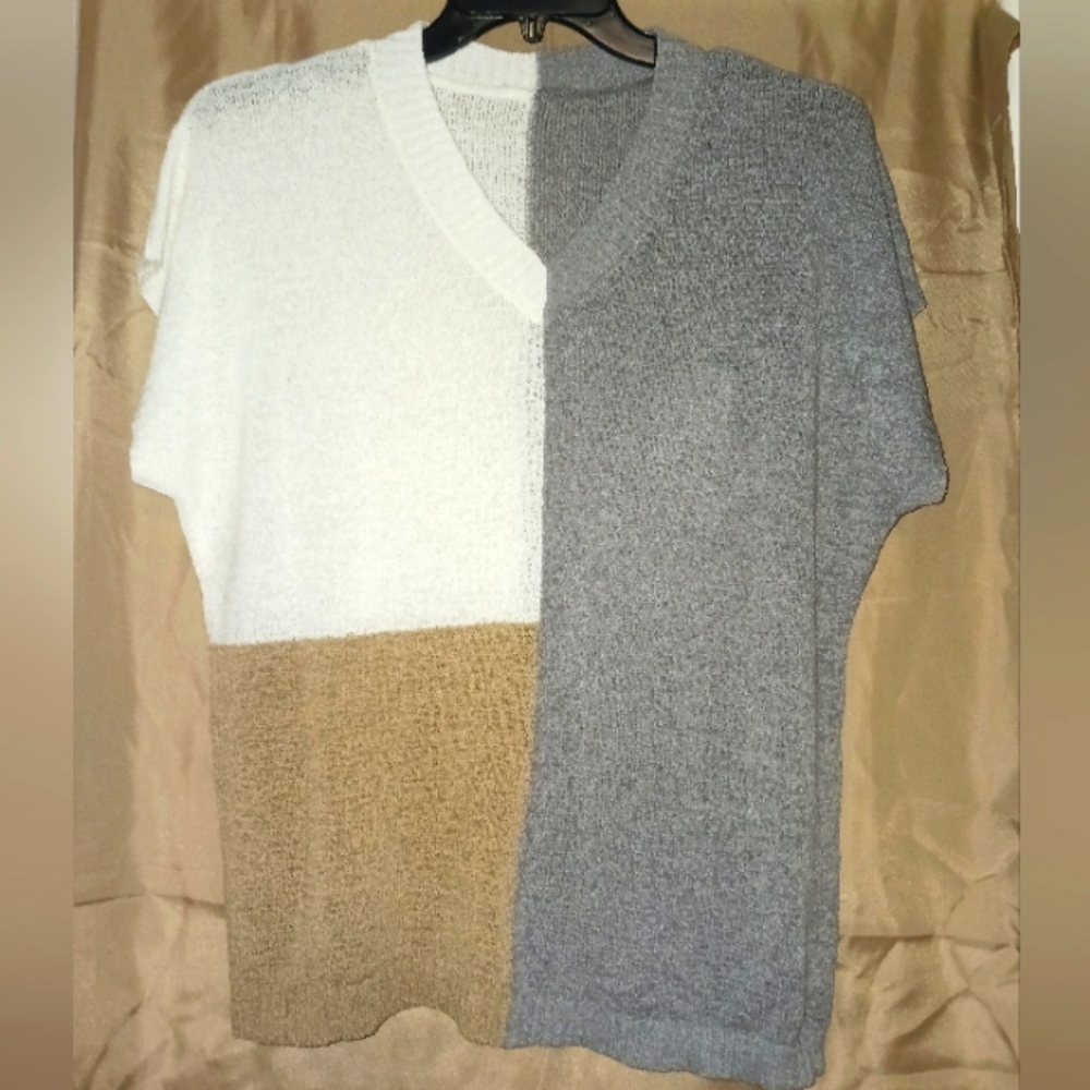 V-NECK ColorBlock Sweater